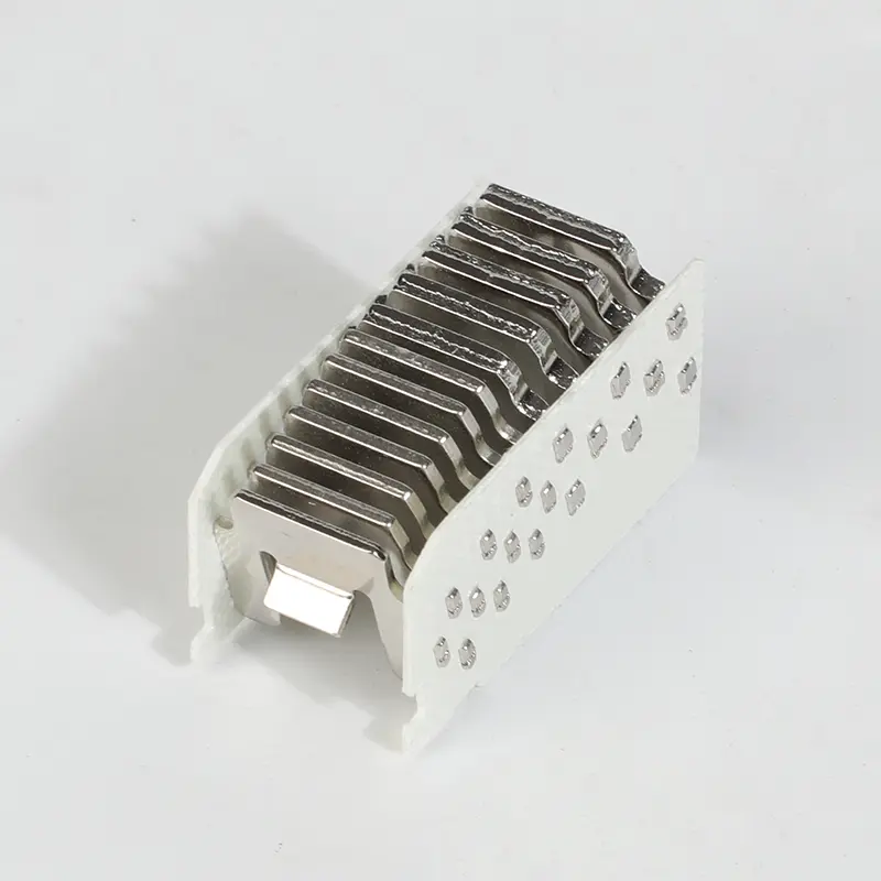 Arc extinguishing cover of molded case circuit breaker17.jpg