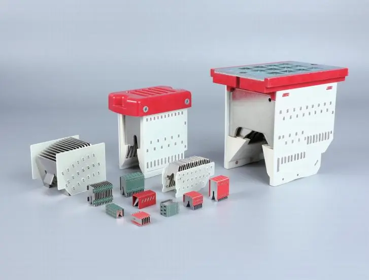 What can be used to extinguish electric arcs in large circuit breakers?