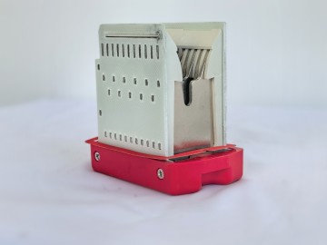 Arc extinguishing cover of frame circuit breaker5