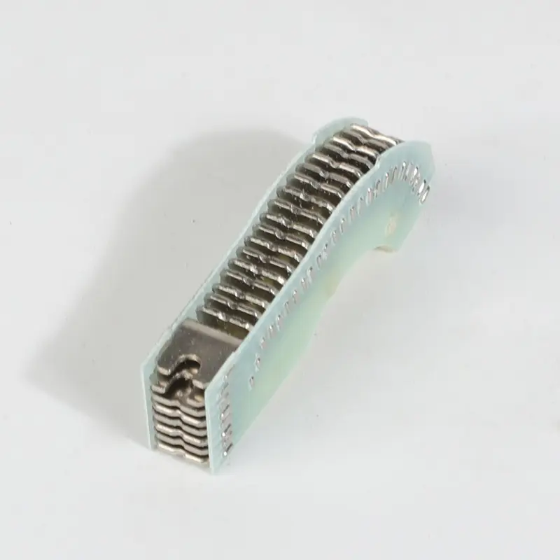 Arc extinguishing cover for small circuit breaker38.jpg