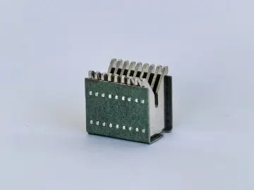 Arc extinguishing cover for small circuit breaker54