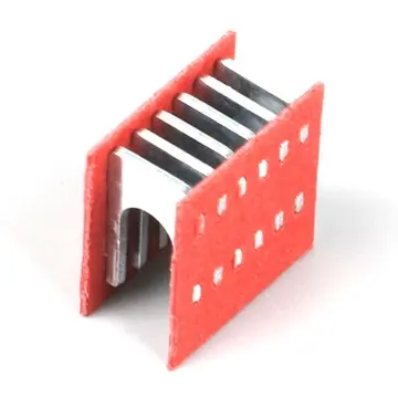 Arc extinguishing cover for small circuit breaker32
