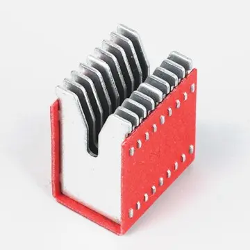 Arc extinguishing cover for small circuit breaker24