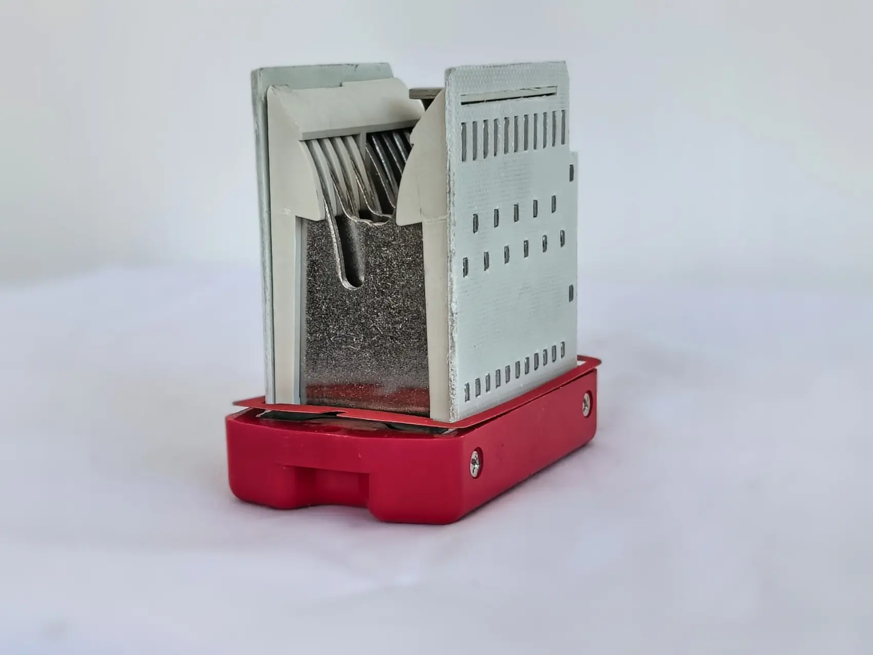 Arc extinguishing cover of frame circuit breaker5.jpg