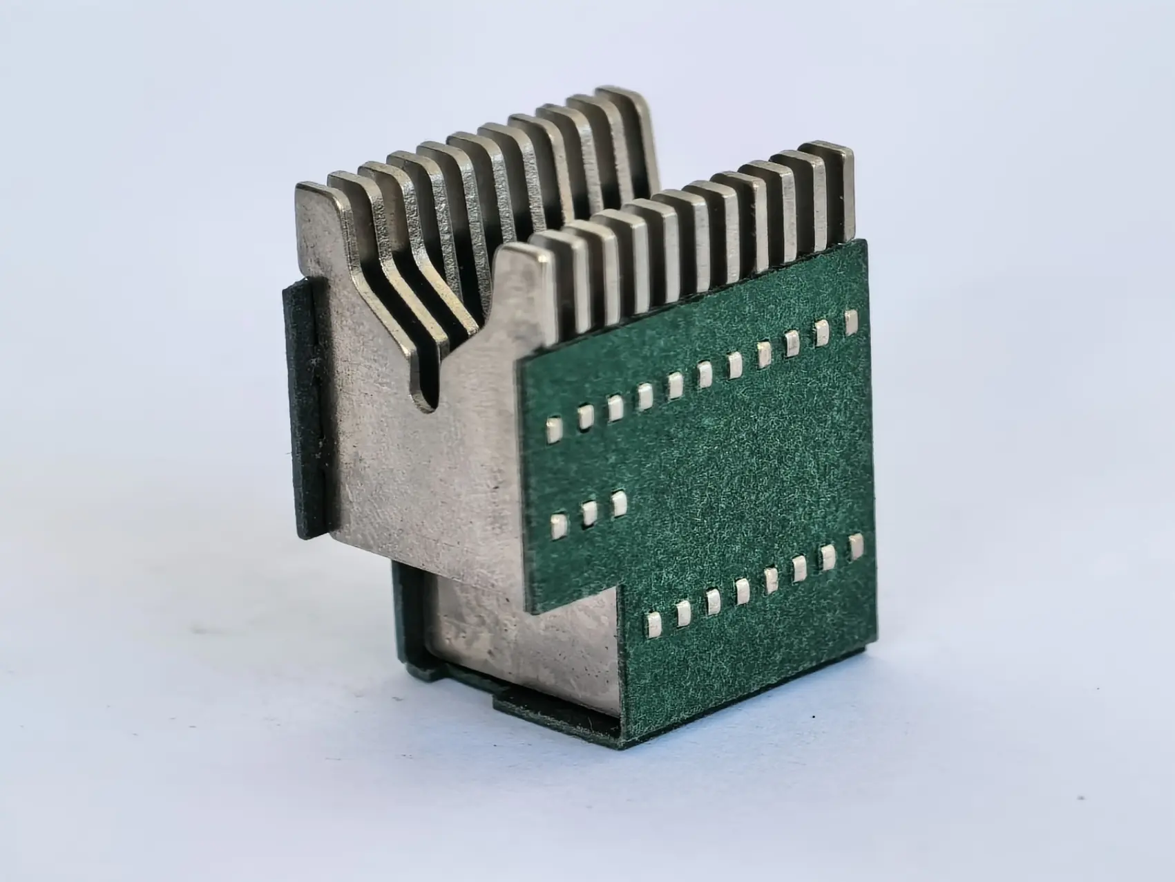 The "Safety Guardian" Hidden in the Circuit: Unveiling the Core Secrets of Miniature Circuit Breakers