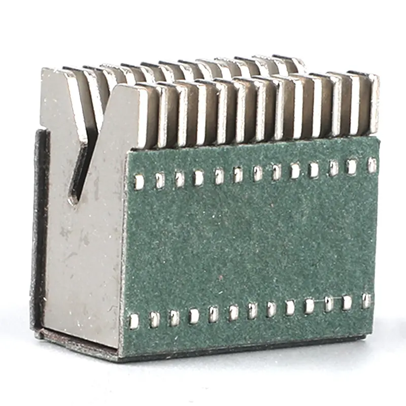 Arc extinguishing cover for small circuit breaker14.jpg
