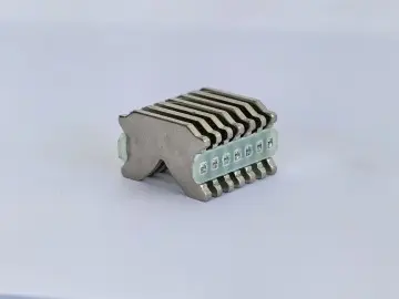 Arc extinguishing cover for small circuit breaker52