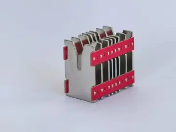 Arc extinguishing cover for small circuit breaker55