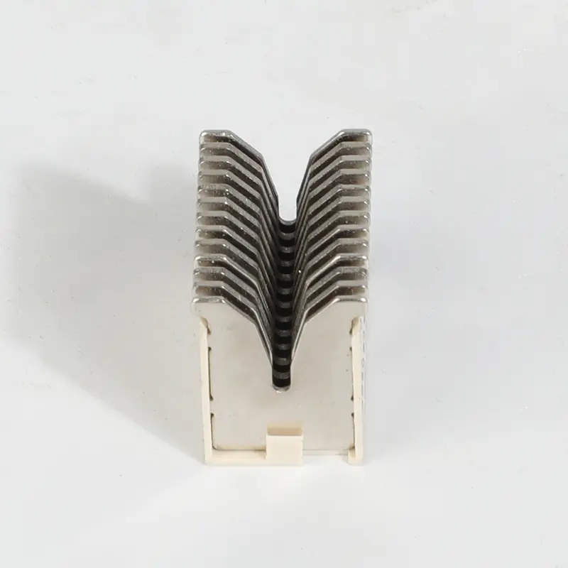 Arc extinguishing cover for small circuit breaker65.jpg