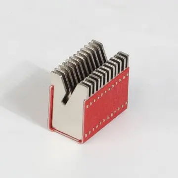 Arc extinguishing cover for small circuit breaker45