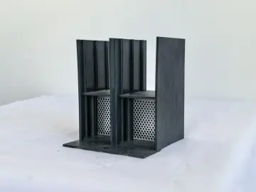 Arc extinguishing cover of molded case circuit breaker83
