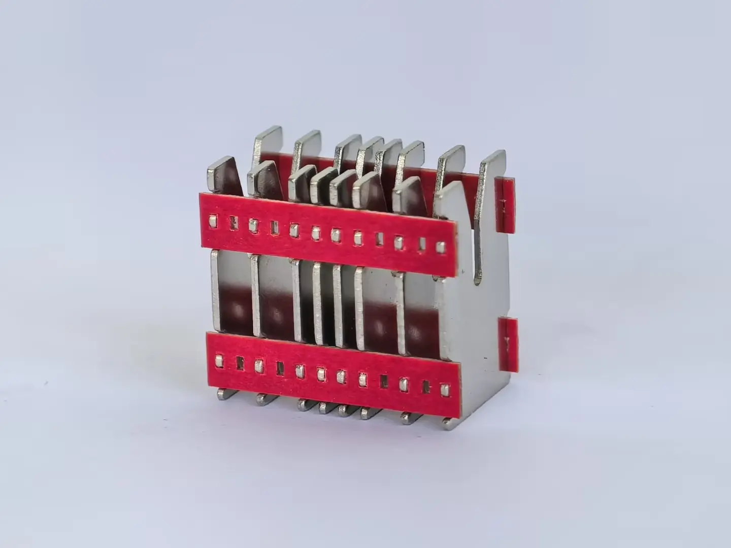 Arc extinguishing cover for small circuit breaker55.jpg