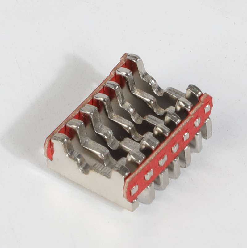 Arc extinguishing cover of molded case circuit breaker34.jpg