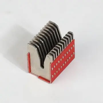 Arc extinguishing cover for small circuit breaker61