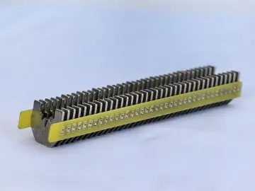 Arc extinguishing cover of molded case circuit breaker14