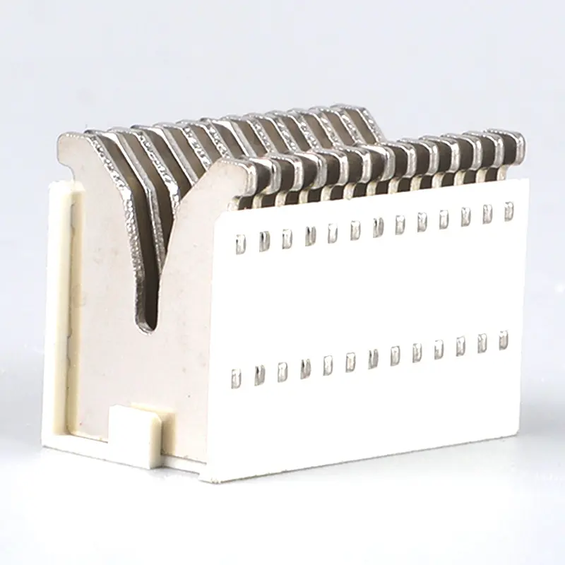 Arc extinguishing cover for small circuit breaker22.jpg