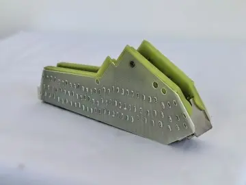 Arc extinguishing cover of molded case circuit breaker27