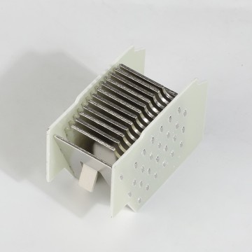 Arc extinguishing cover of molded case circuit breaker16