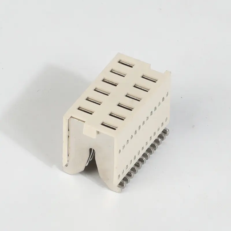 Arc extinguishing cover for small circuit breaker65.jpg